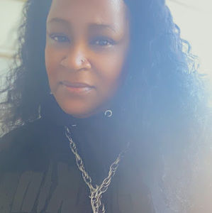 Meet your Posher, Yolanda